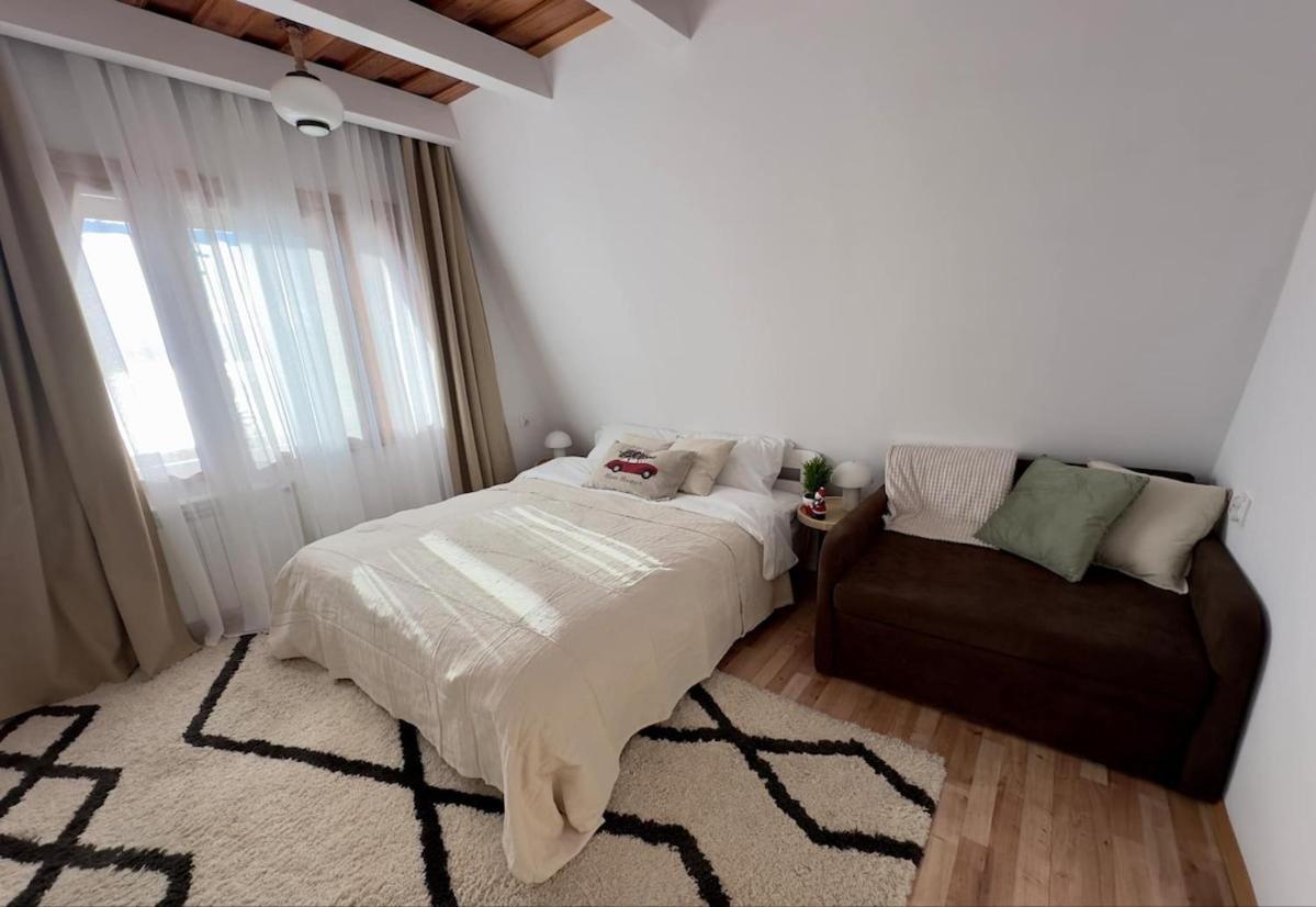 Chalet Bukowa Jezioro Zywieckie Beskid Zywiecki Slaski Sauna Jacuzzi Kominek Morsowanie Zywiec Szczyrk Tresna