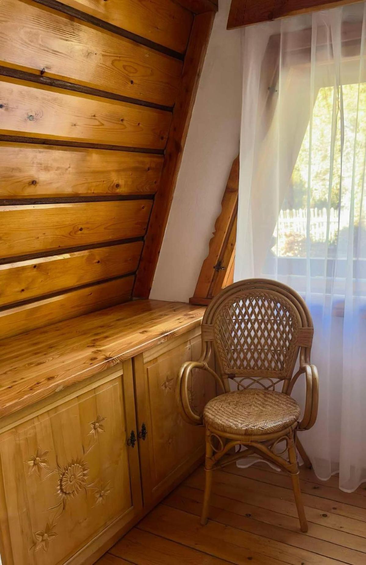 Bukowa Jezioro Zywieckie Beskid Zywiecki Slaski Sauna Jacuzzi Kominek Morsowanie Zywiec Szczyrk