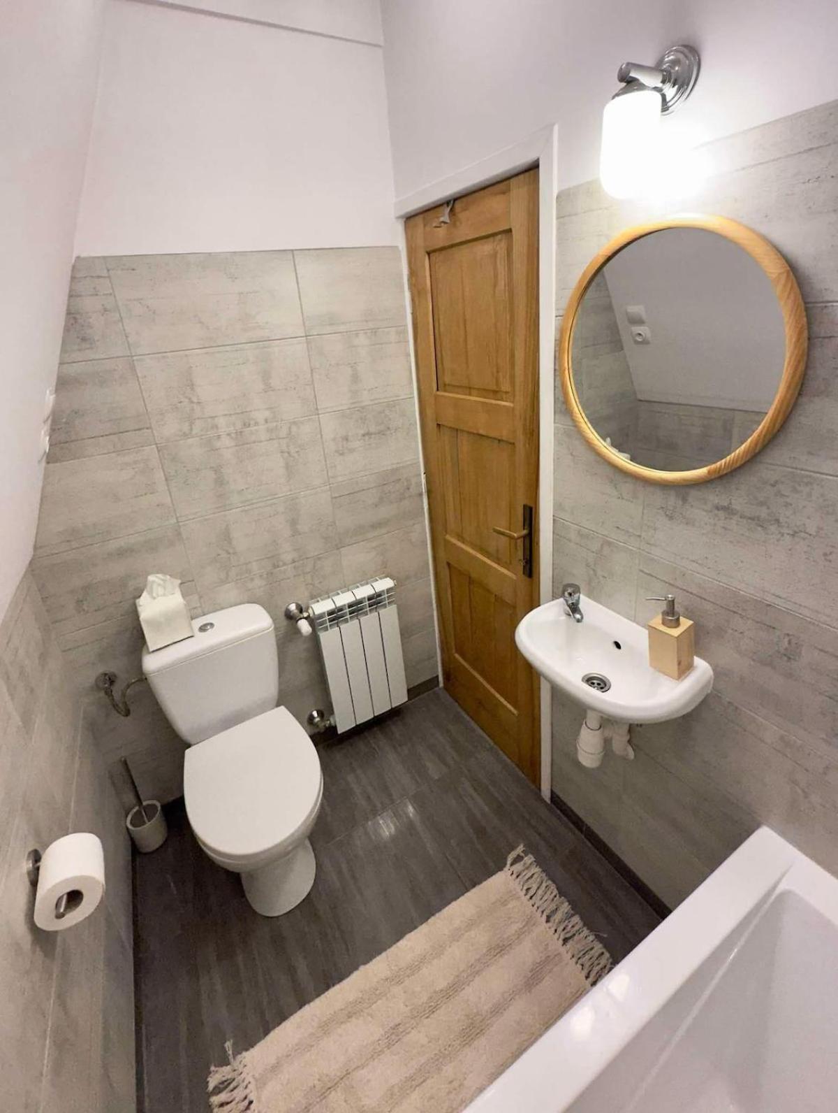 Bukowa Jezioro Zywieckie Beskid Zywiecki Slaski Sauna Jacuzzi Kominek Morsowanie Zywiec Szczyrk *