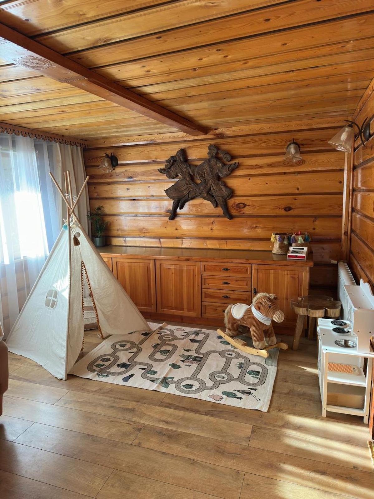 Bukowa Jezioro Zywieckie Beskid Zywiecki Slaski Sauna Jacuzzi Kominek Morsowanie Zywiec Szczyrk Tresna